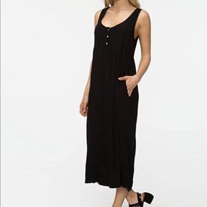 Tavik black mid dress - 3 button top